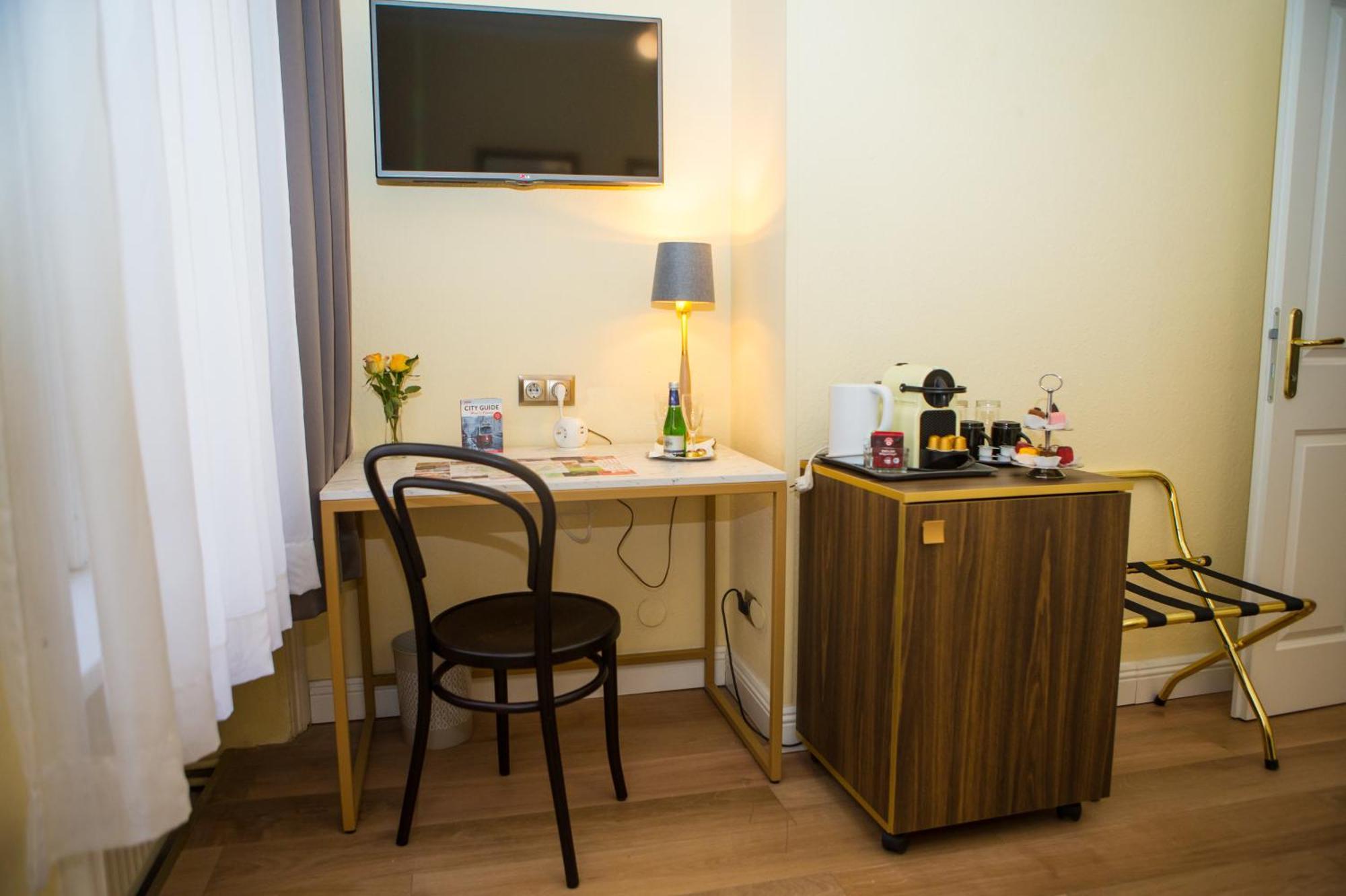 City Pension Stephansplatz I Self Check In Відень Екстер'єр фото